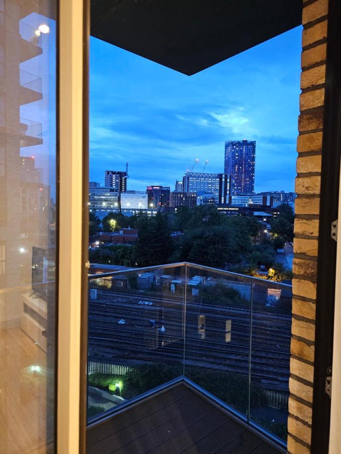 Santina Apartments Кройдон Екстериор снимка