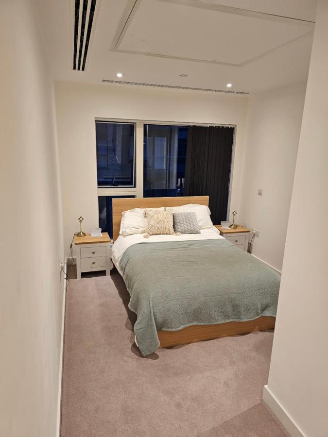 Santina Apartments Кройдон Екстериор снимка