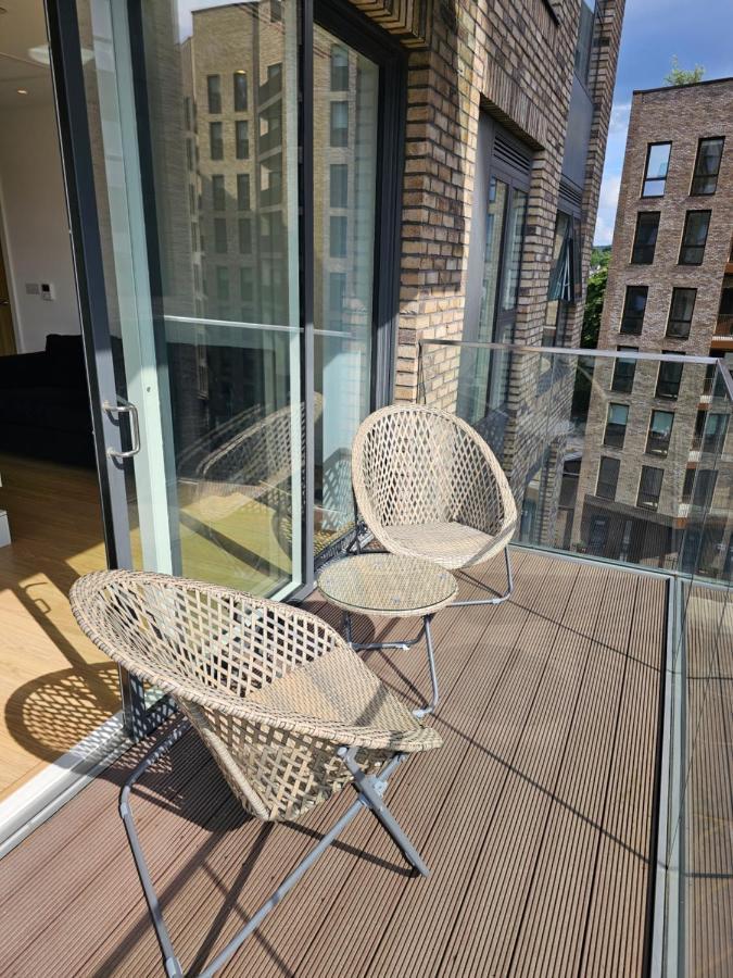 Santina Apartments Кройдон Екстериор снимка