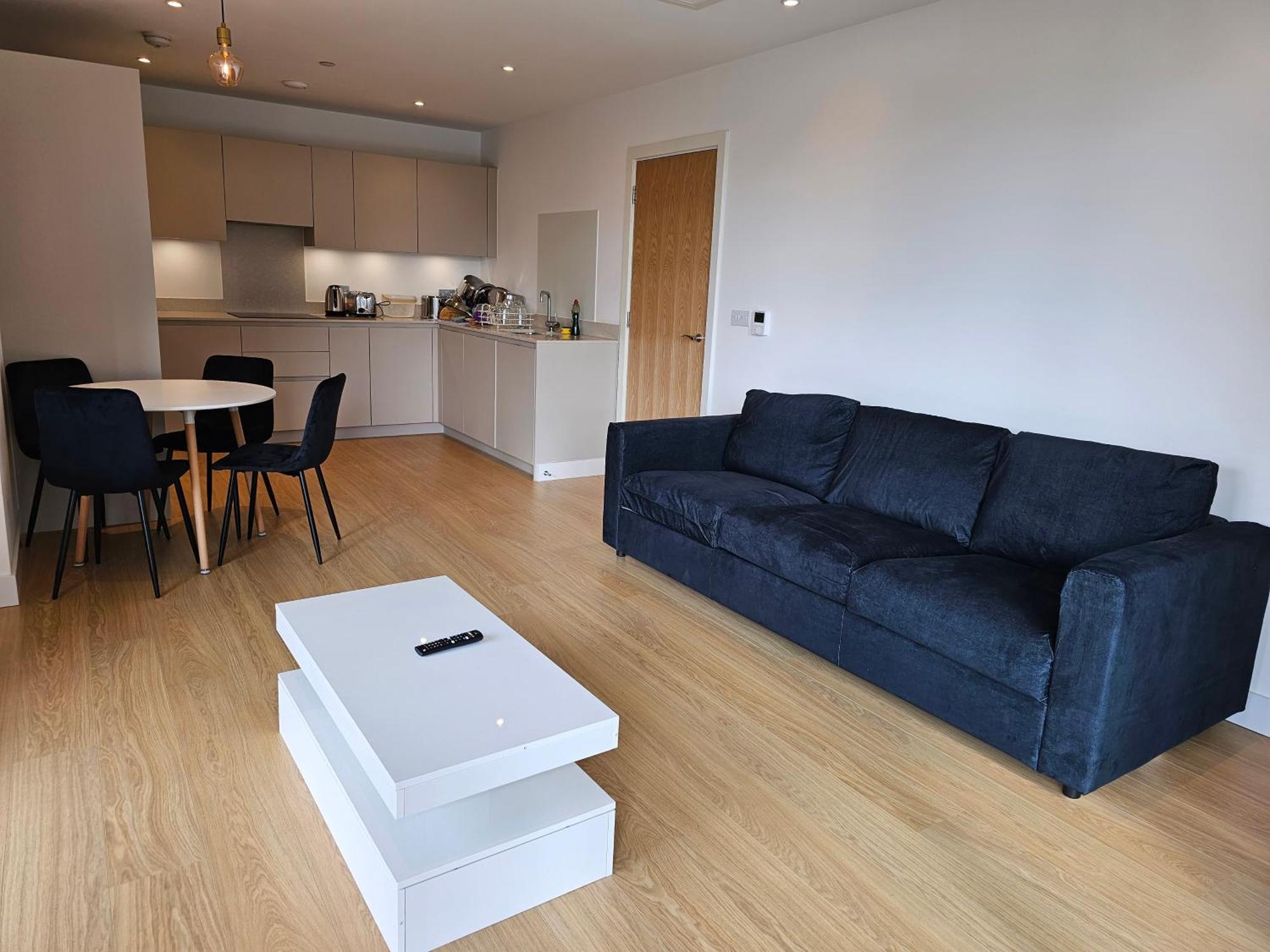 Santina Apartments Кройдон Екстериор снимка